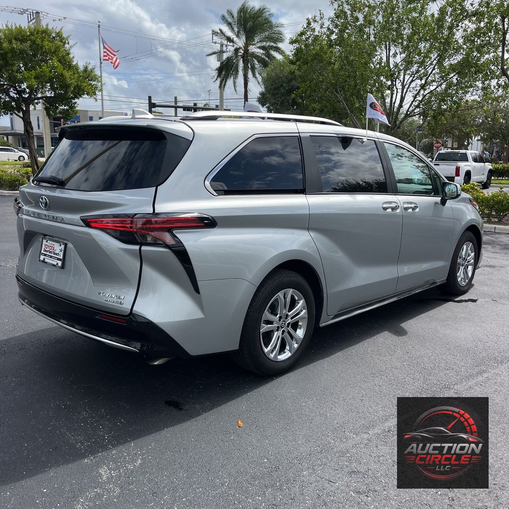 2024 Toyota Sienna Platinum 7-Passenger