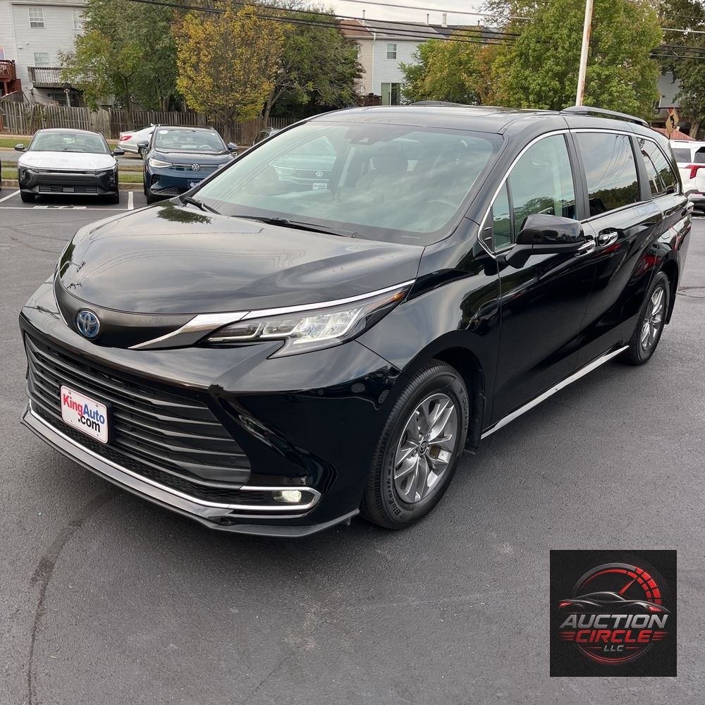 2023 Toyota Sienna XLE 7-Passenger