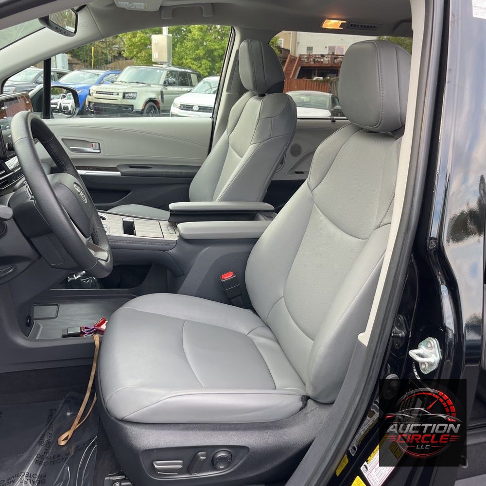 2023 Toyota Sienna XLE 7-Passenger