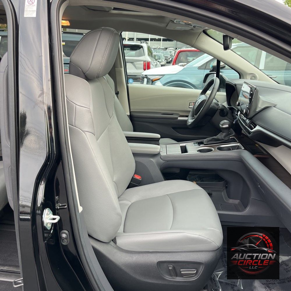 2023 Toyota Sienna XLE 7-Passenger