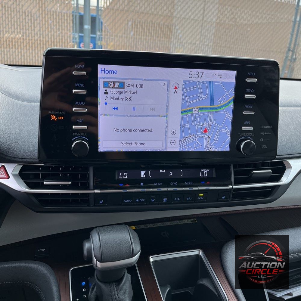 2023 Toyota Sienna XLE 7-Passenger
