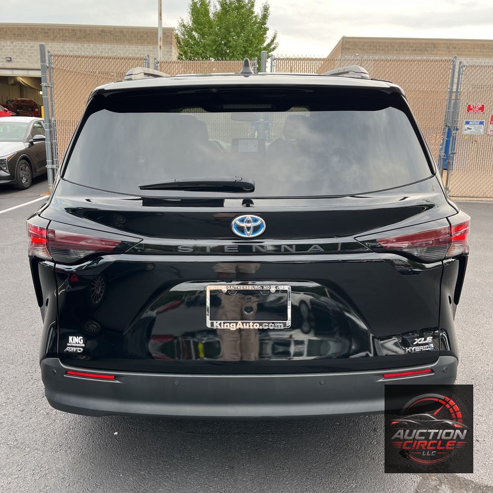 2023 Toyota Sienna XLE 7-Passenger
