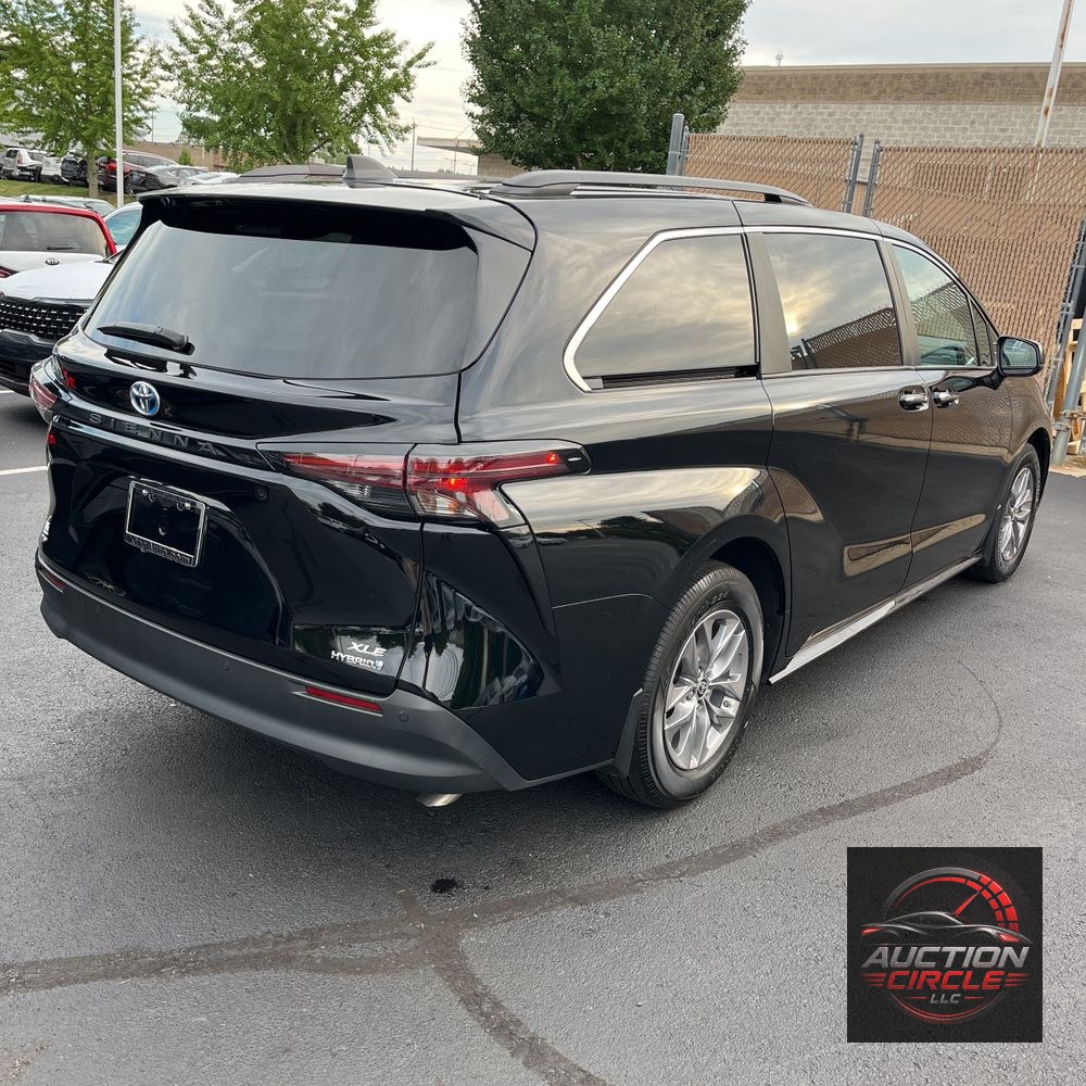 2023 Toyota Sienna XLE 7-Passenger