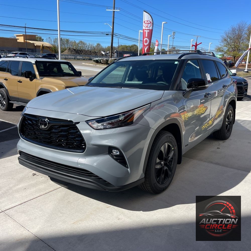 2025 Toyota Highlander Hybrid XLE Nightshade