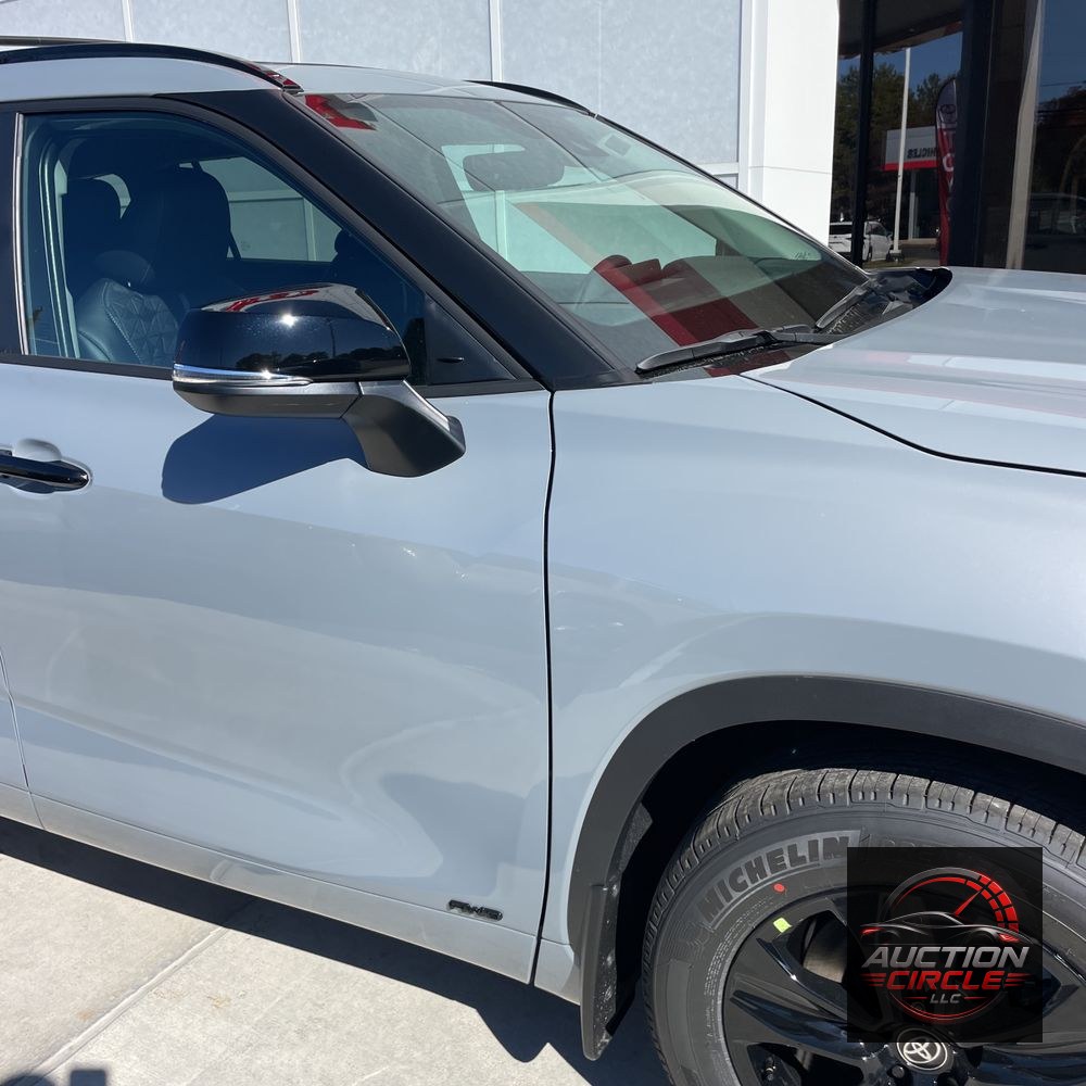 2025 Toyota Highlander Hybrid XLE Nightshade
