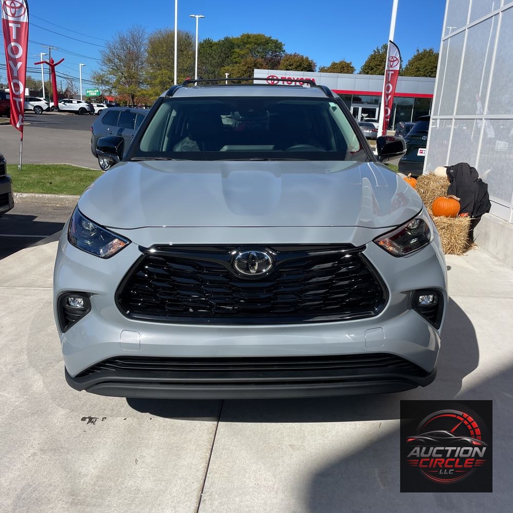 2025 Toyota Highlander Hybrid XLE Nightshade