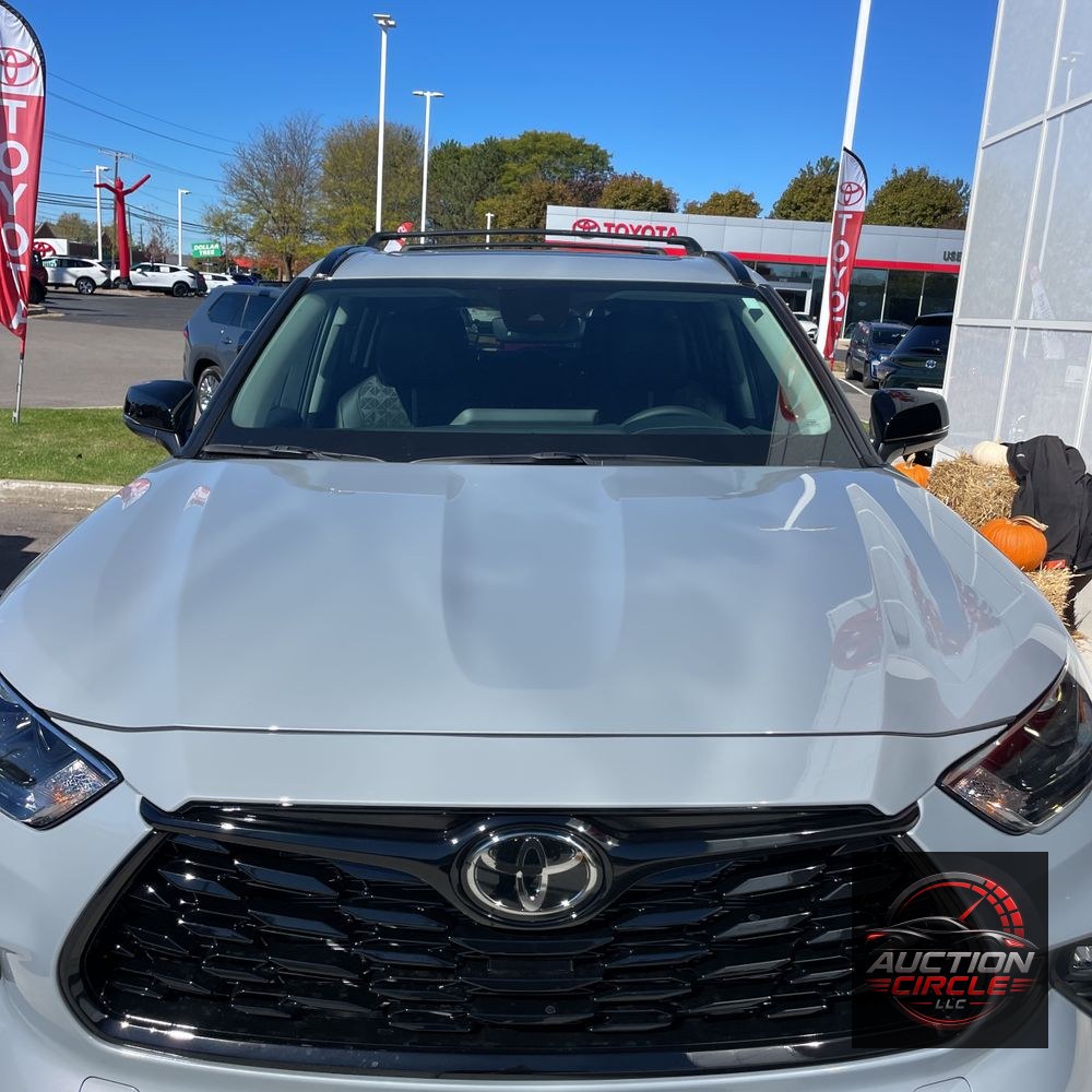 2025 Toyota Highlander Hybrid XLE Nightshade