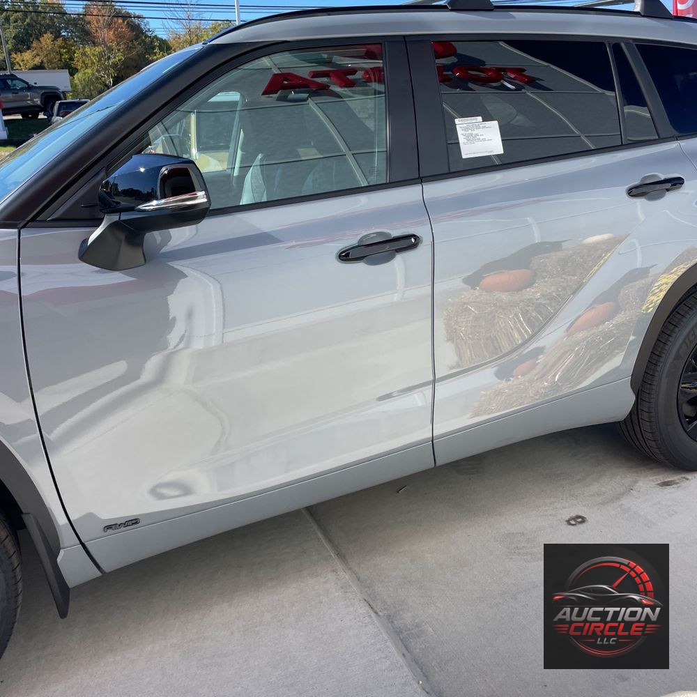 2025 Toyota Highlander Hybrid XLE Nightshade
