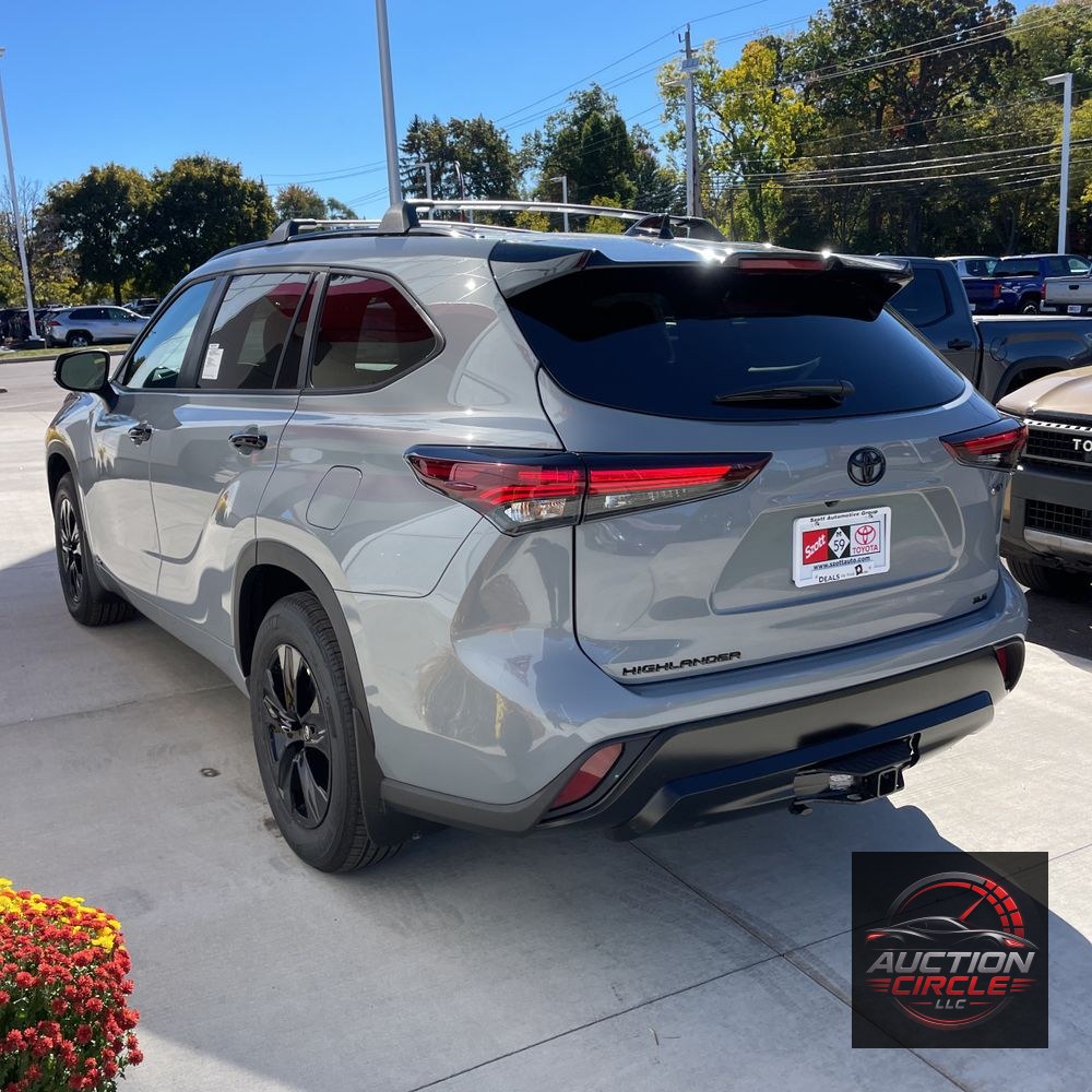 2025 Toyota Highlander Hybrid XLE Nightshade