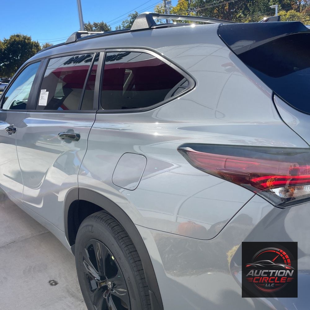 2025 Toyota Highlander Hybrid XLE Nightshade