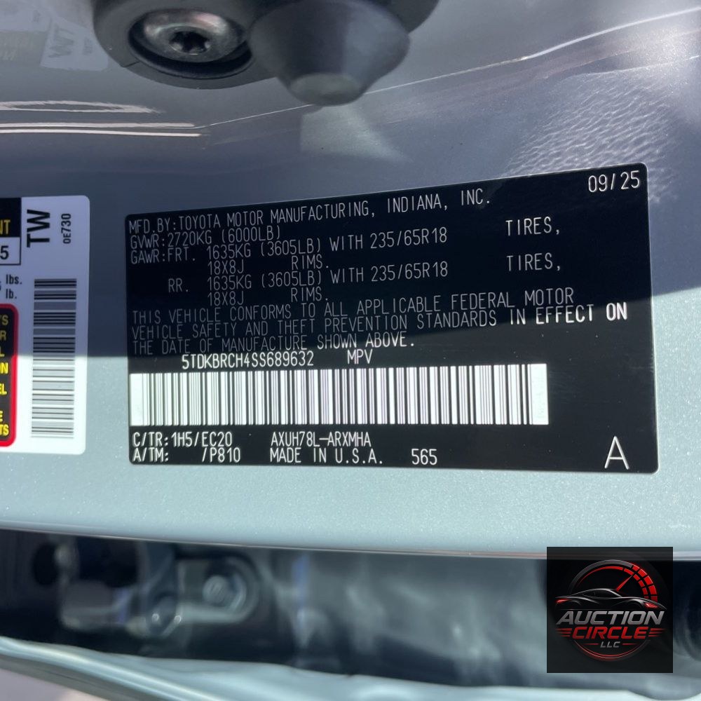 2025 Toyota Highlander Hybrid XLE Nightshade