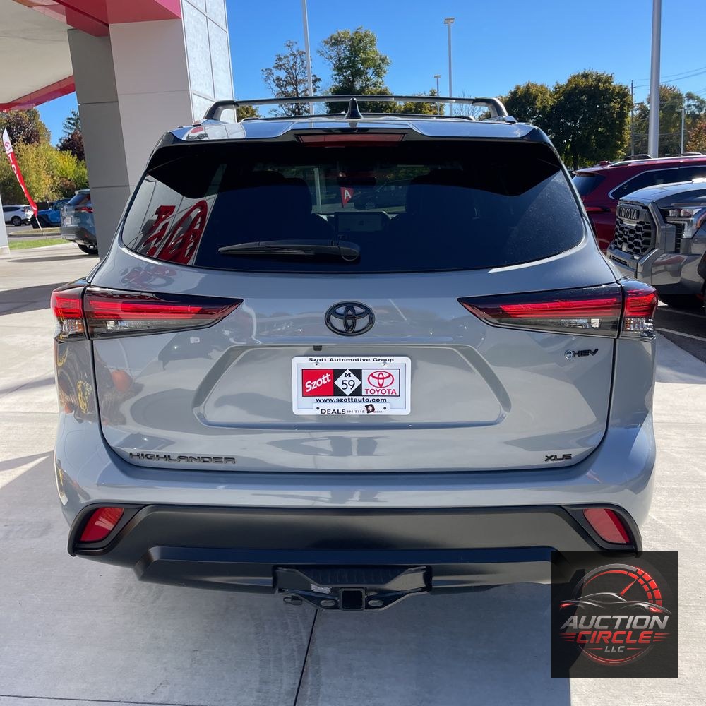 2025 Toyota Highlander Hybrid XLE Nightshade