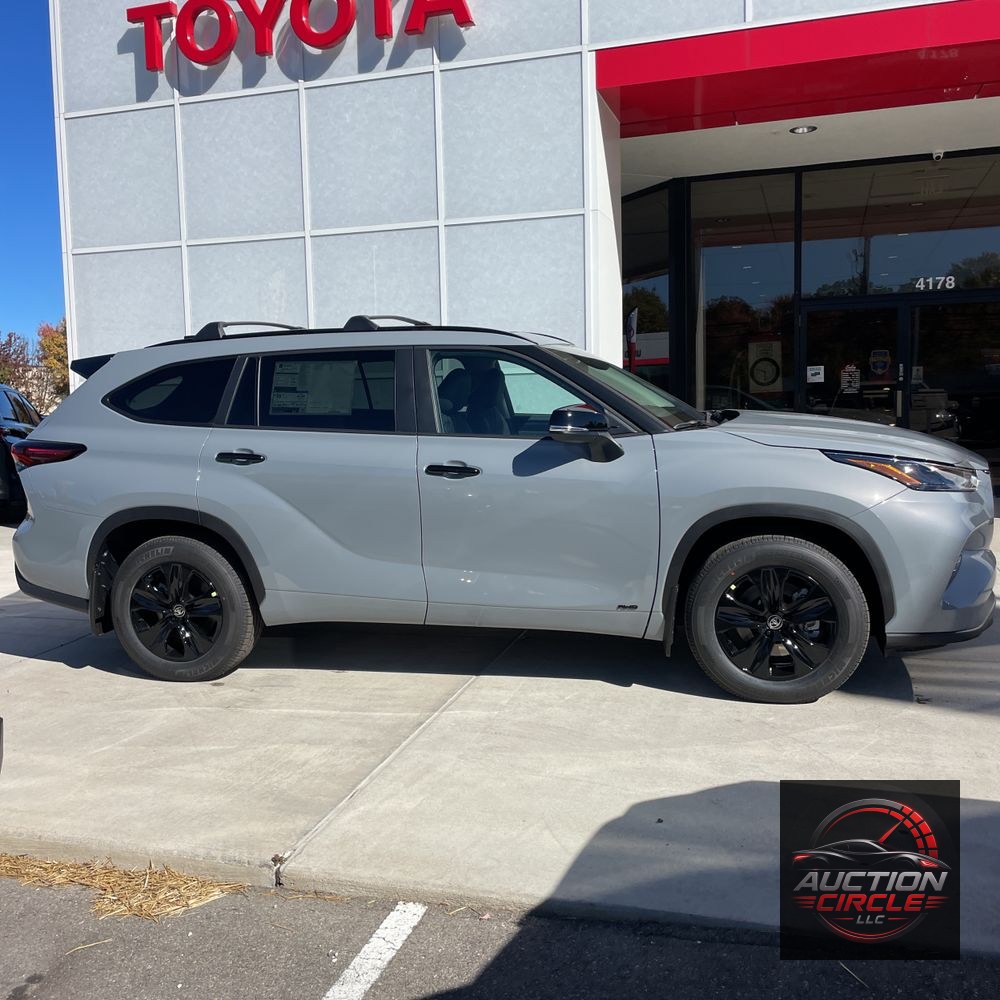 2025 Toyota Highlander Hybrid XLE Nightshade