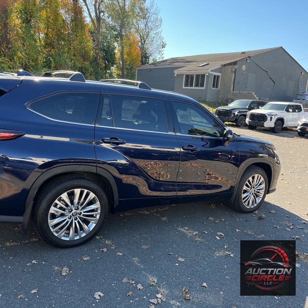 2025 Toyota Highlander Platinum
