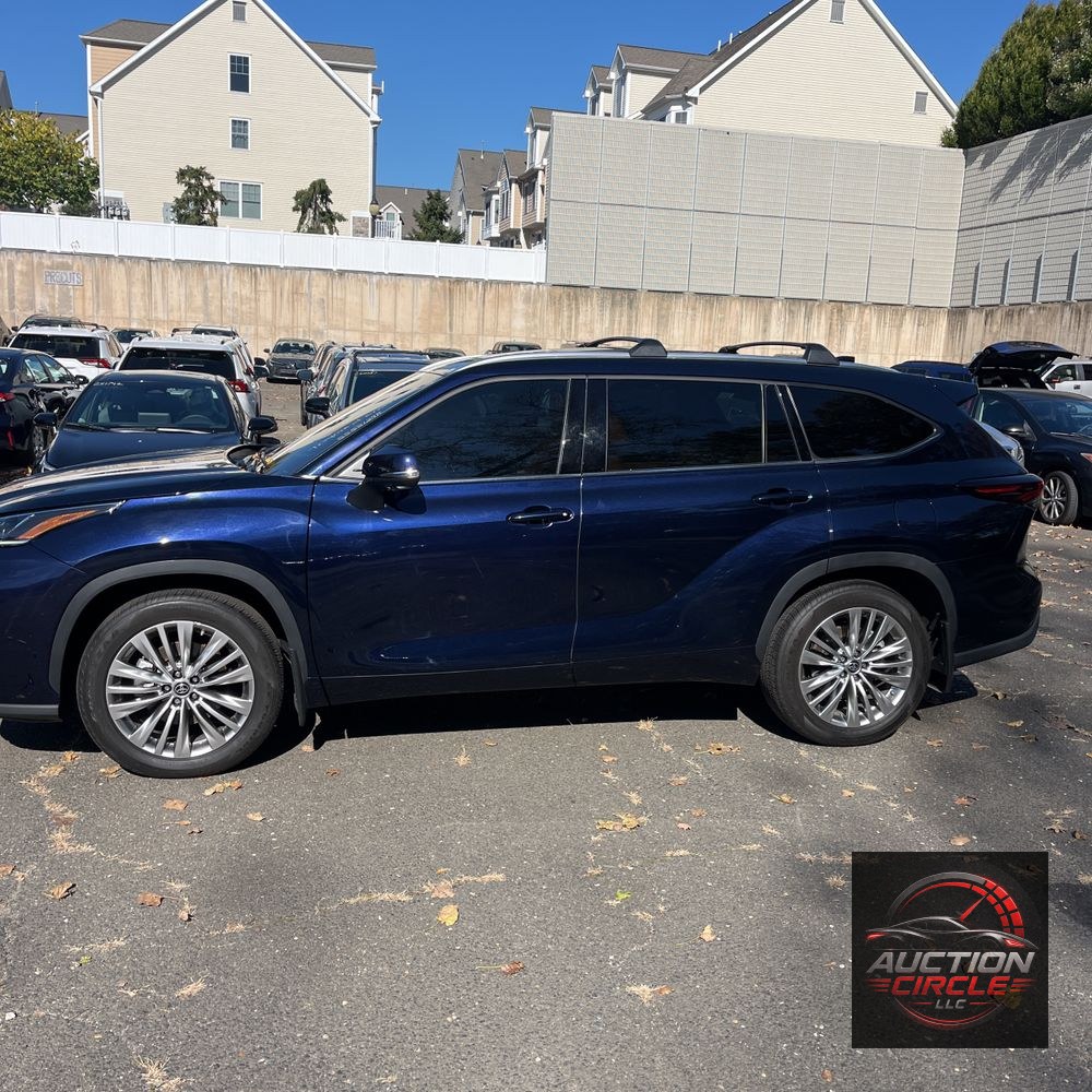 2025 Toyota Highlander Platinum