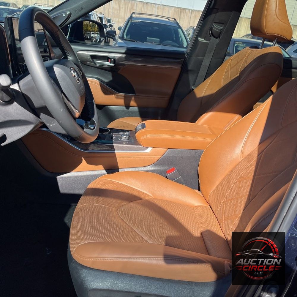 2025 Toyota Highlander Platinum