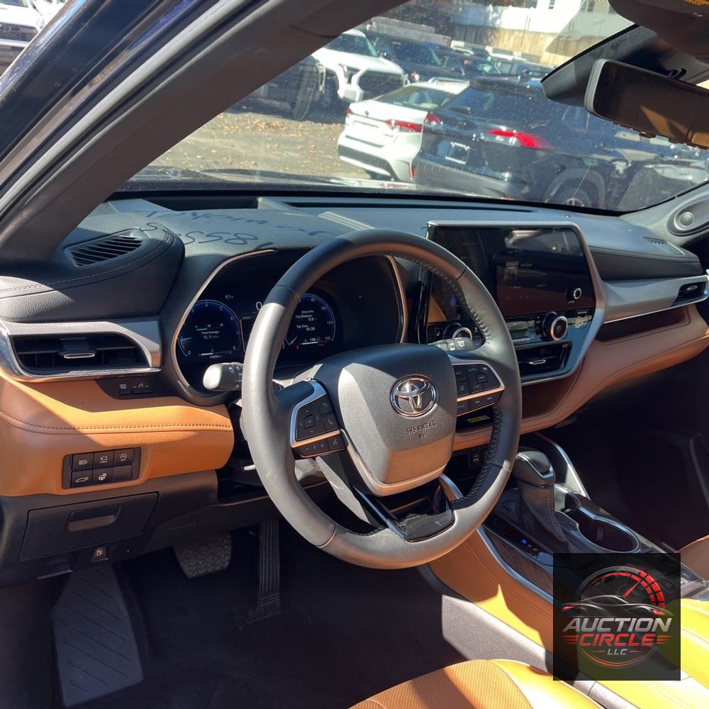 2025 Toyota Highlander Platinum