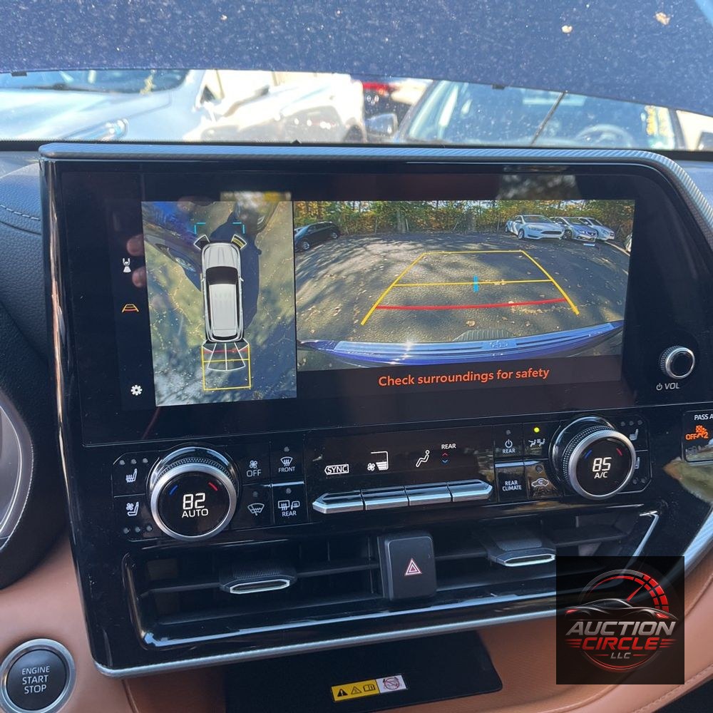 2025 Toyota Highlander Platinum