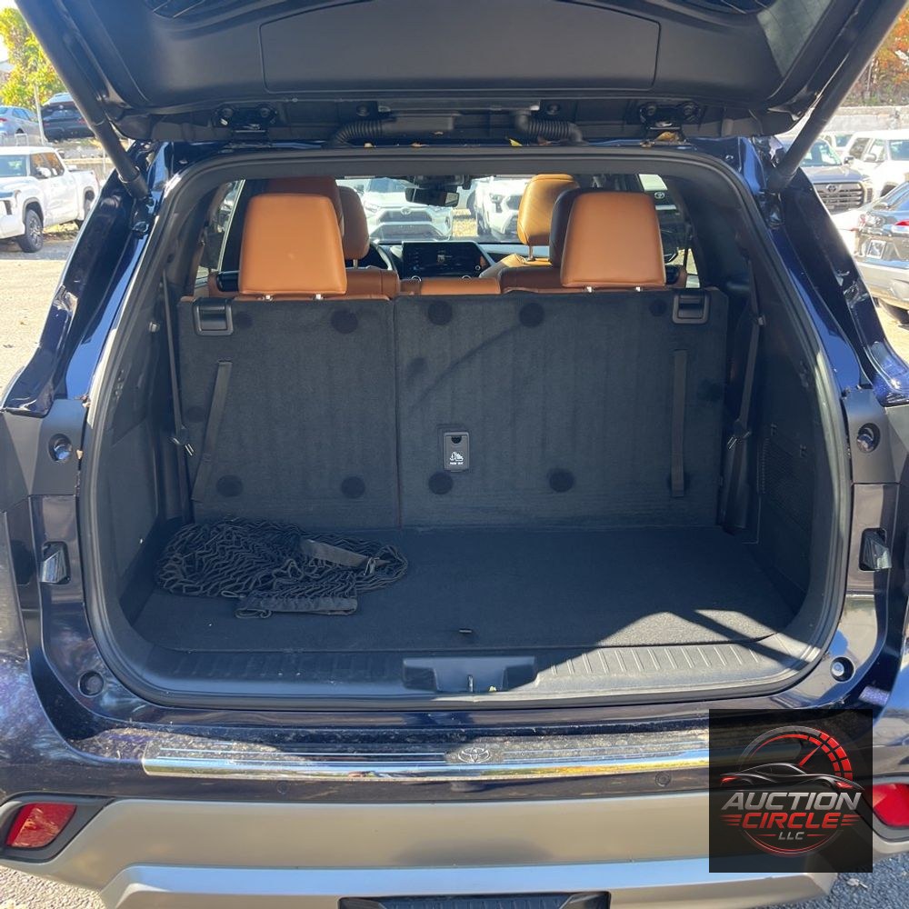 2025 Toyota Highlander Platinum