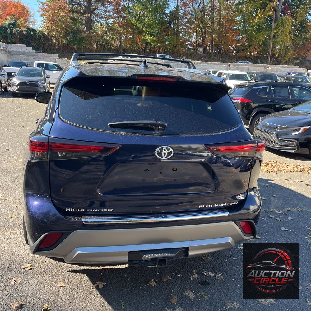 2025 Toyota Highlander Platinum