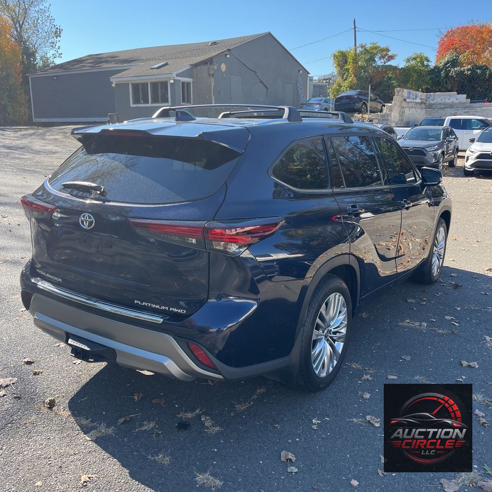 2025 Toyota Highlander Platinum