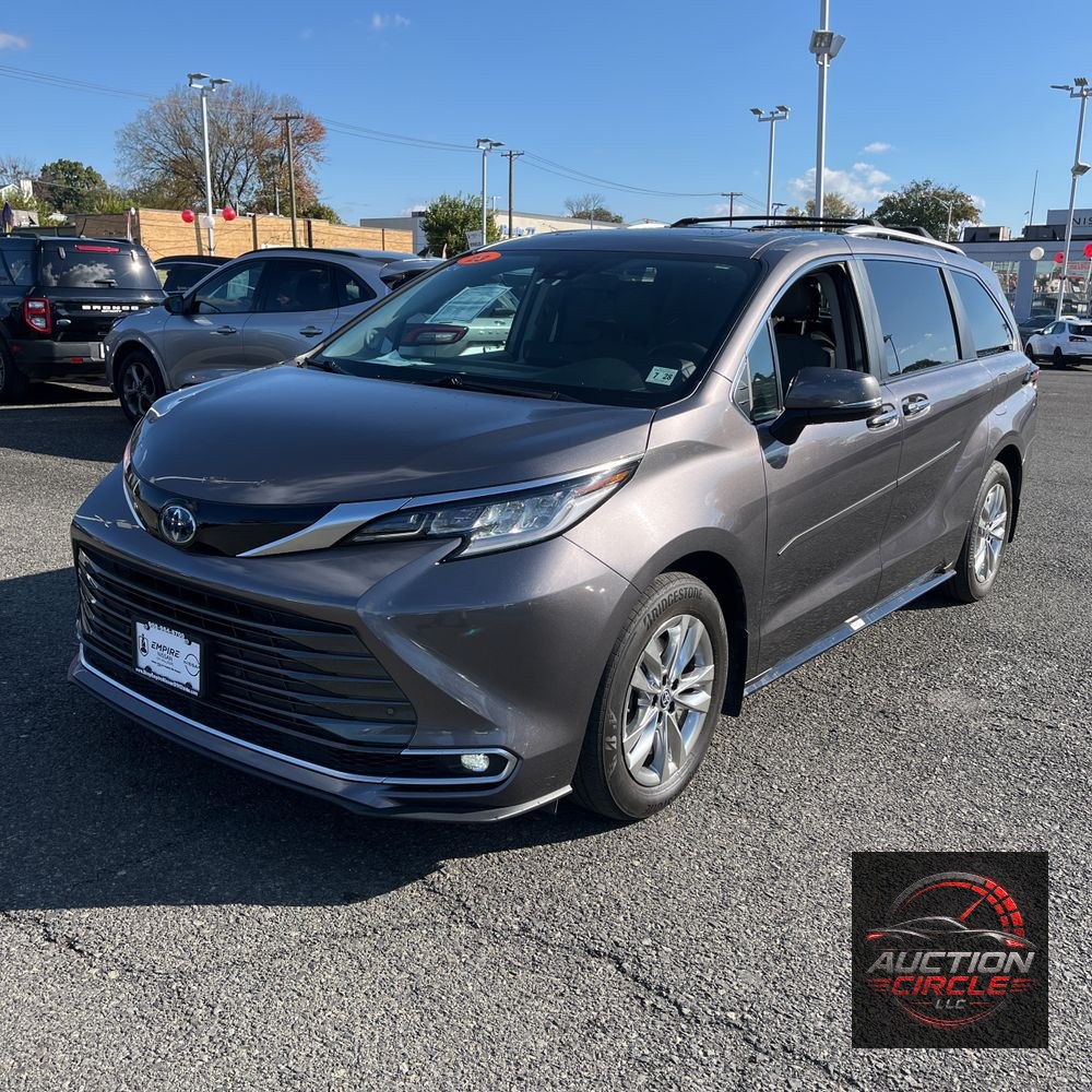 2023 Toyota Sienna Limited 7-Passenger