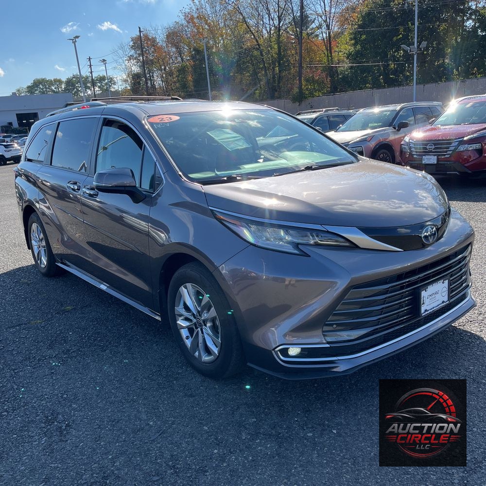 2023 Toyota Sienna Limited 7-Passenger