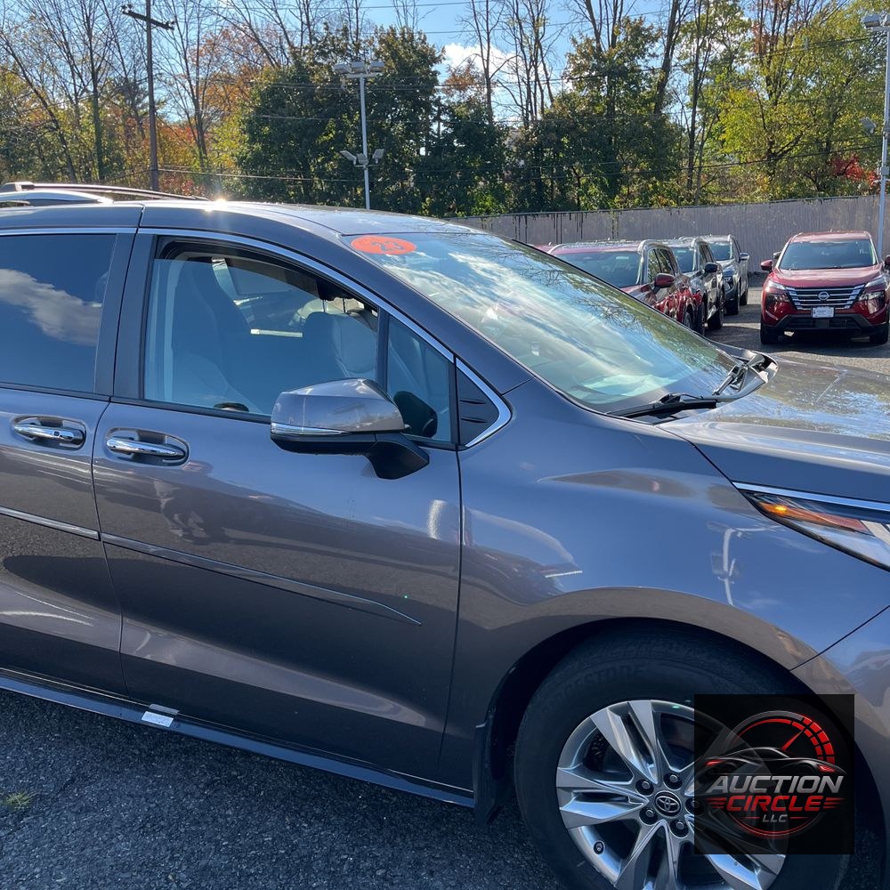 2023 Toyota Sienna Limited 7-Passenger