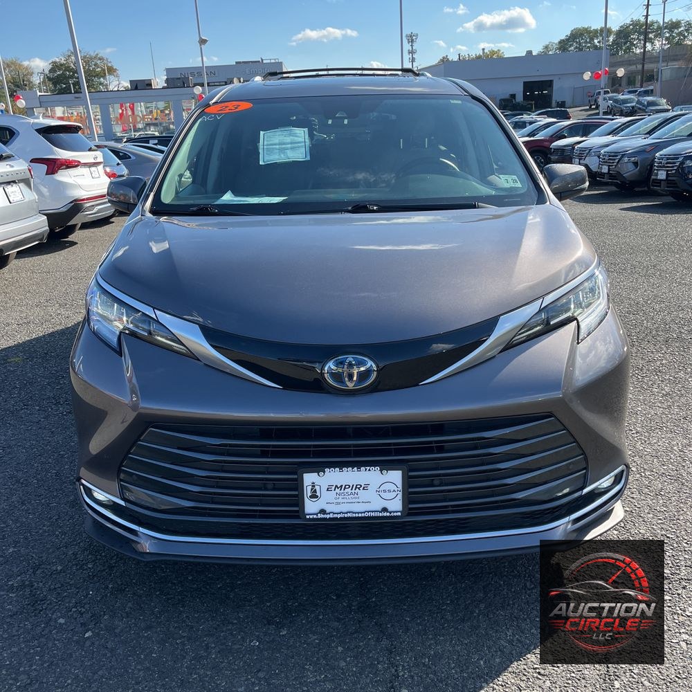 2023 Toyota Sienna Limited 7-Passenger
