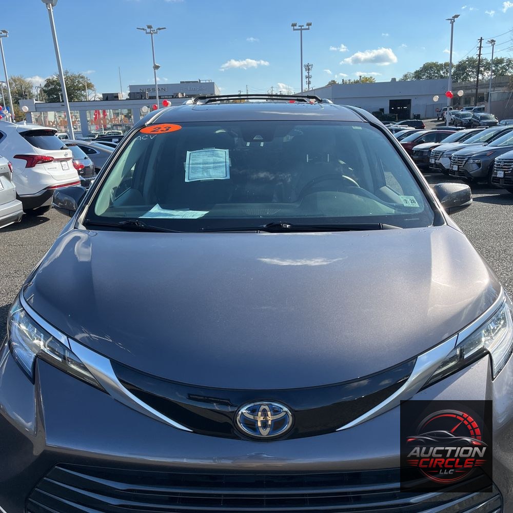 2023 Toyota Sienna Limited 7-Passenger