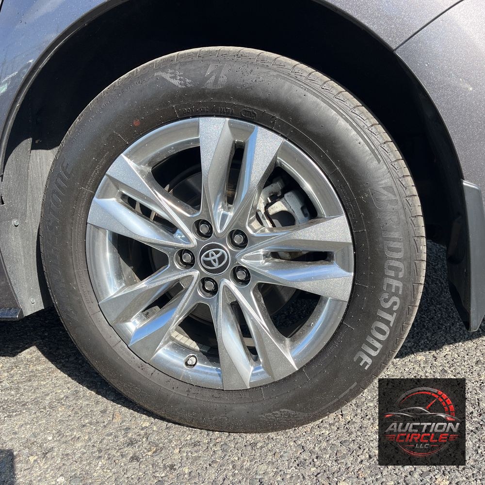 2023 Toyota Sienna Limited 7-Passenger