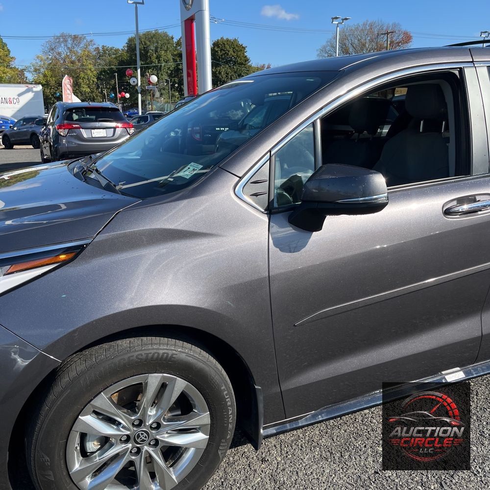 2023 Toyota Sienna Limited 7-Passenger