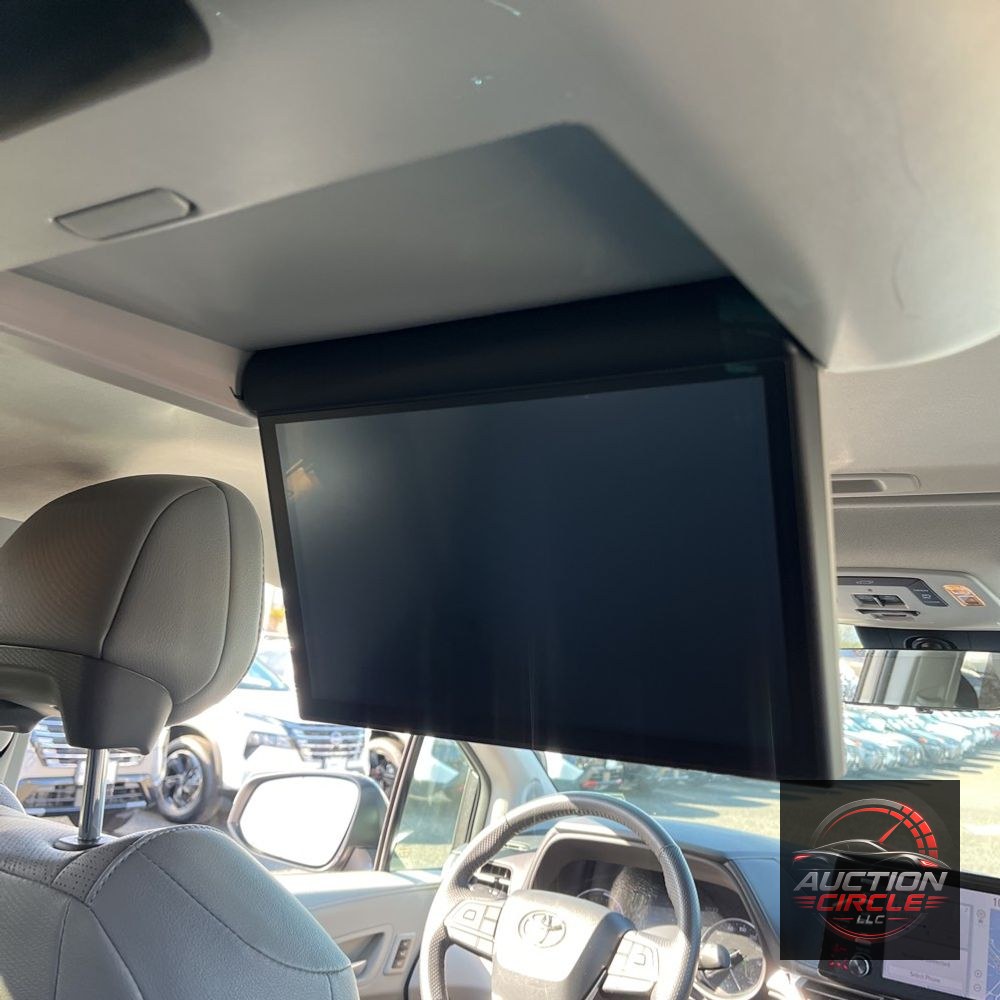 2023 Toyota Sienna Limited 7-Passenger