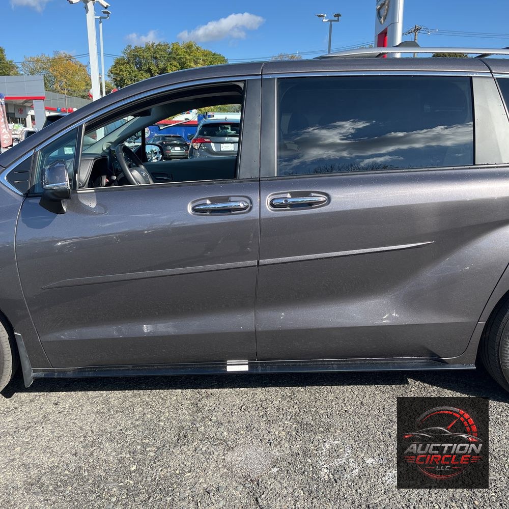 2023 Toyota Sienna Limited 7-Passenger
