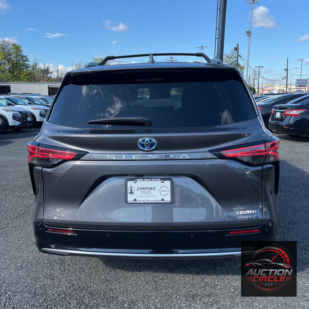 2023 Toyota Sienna Limited 7-Passenger