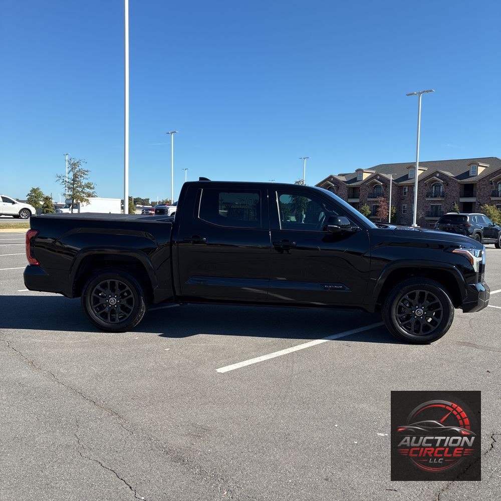 2023 Toyota Tundra Platinum HV