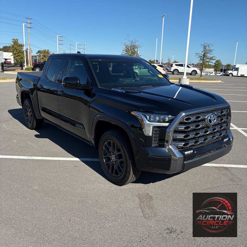 2023 Toyota Tundra Platinum HV