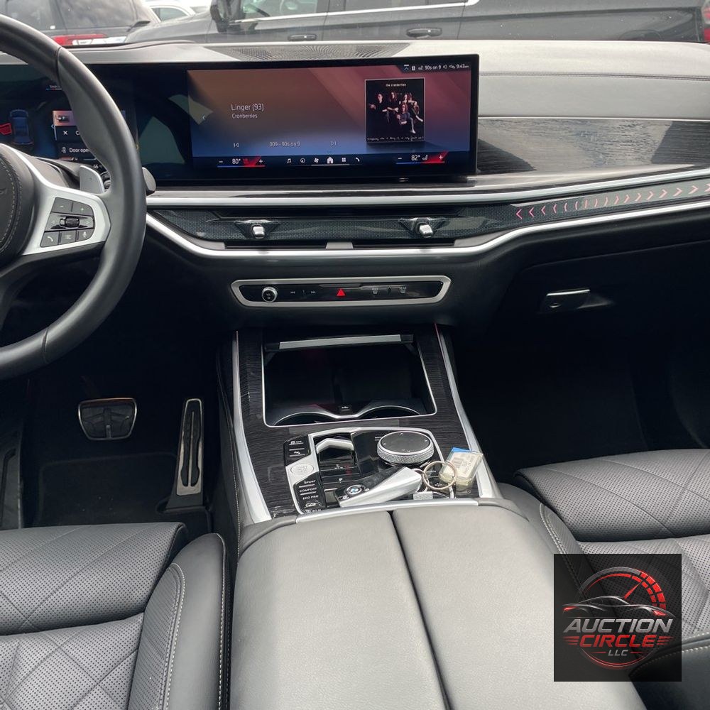 2025 BMW X7 XDrive40i