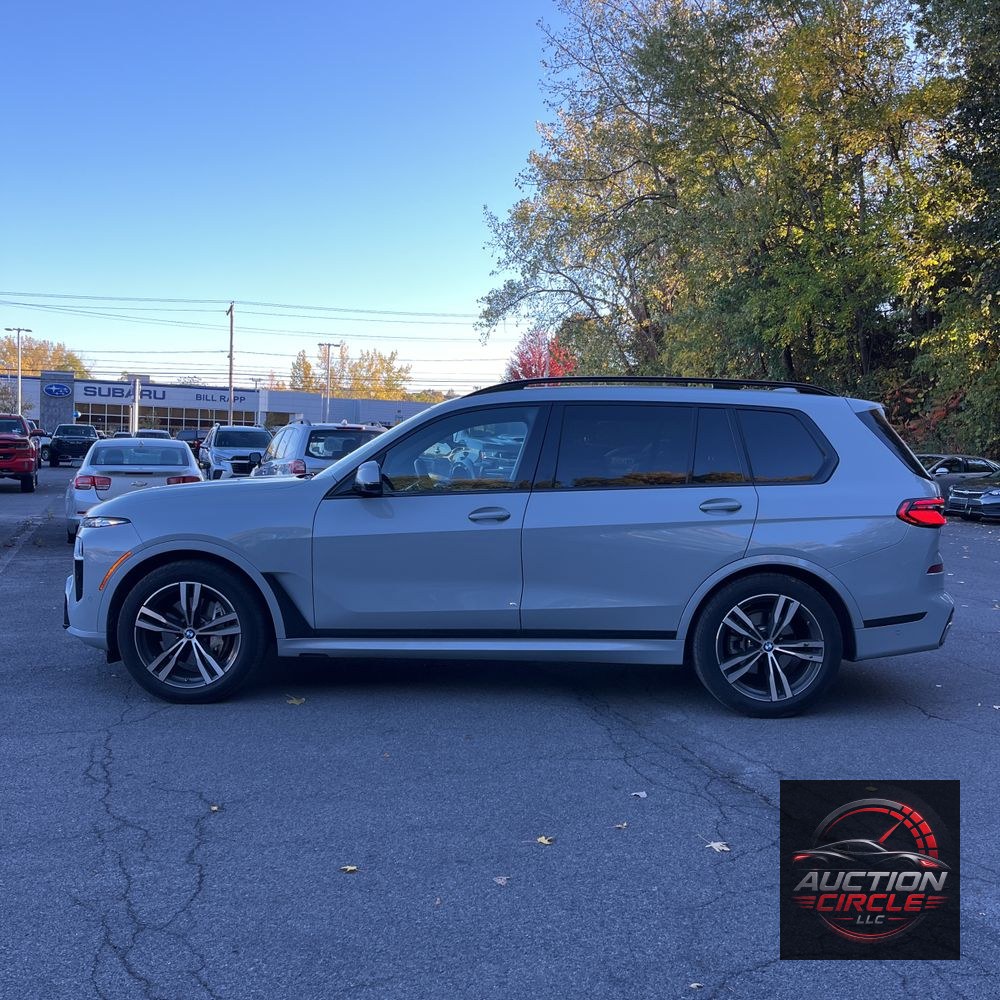 2025 BMW X7 XDrive40i
