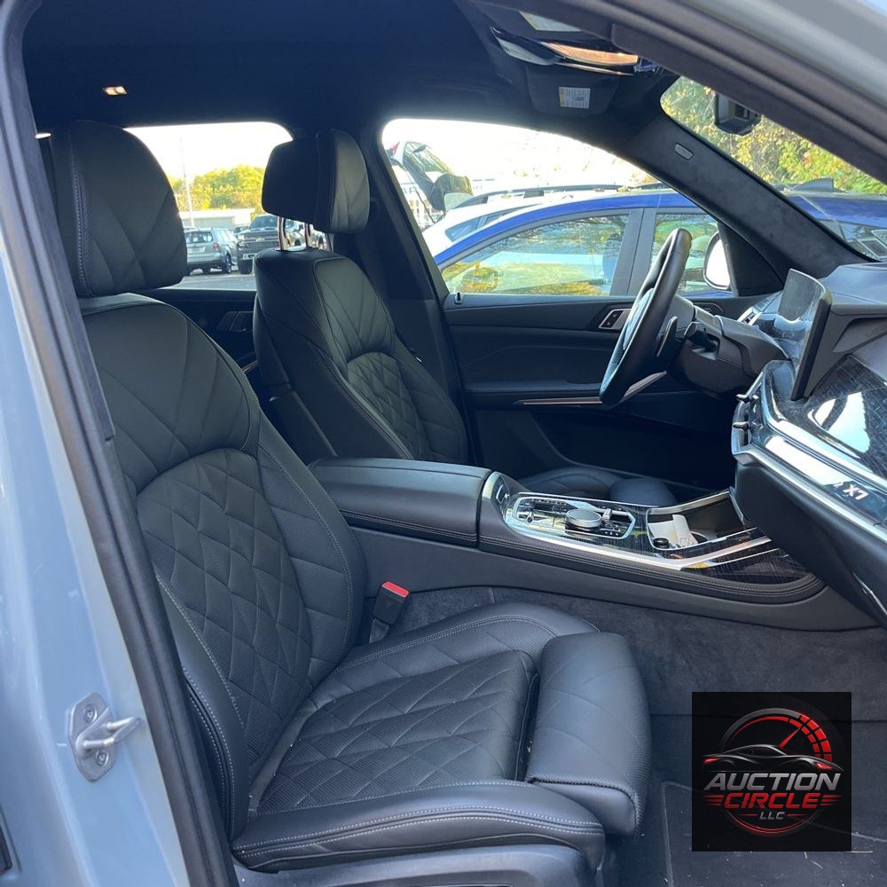 2025 BMW X7 XDrive40i
