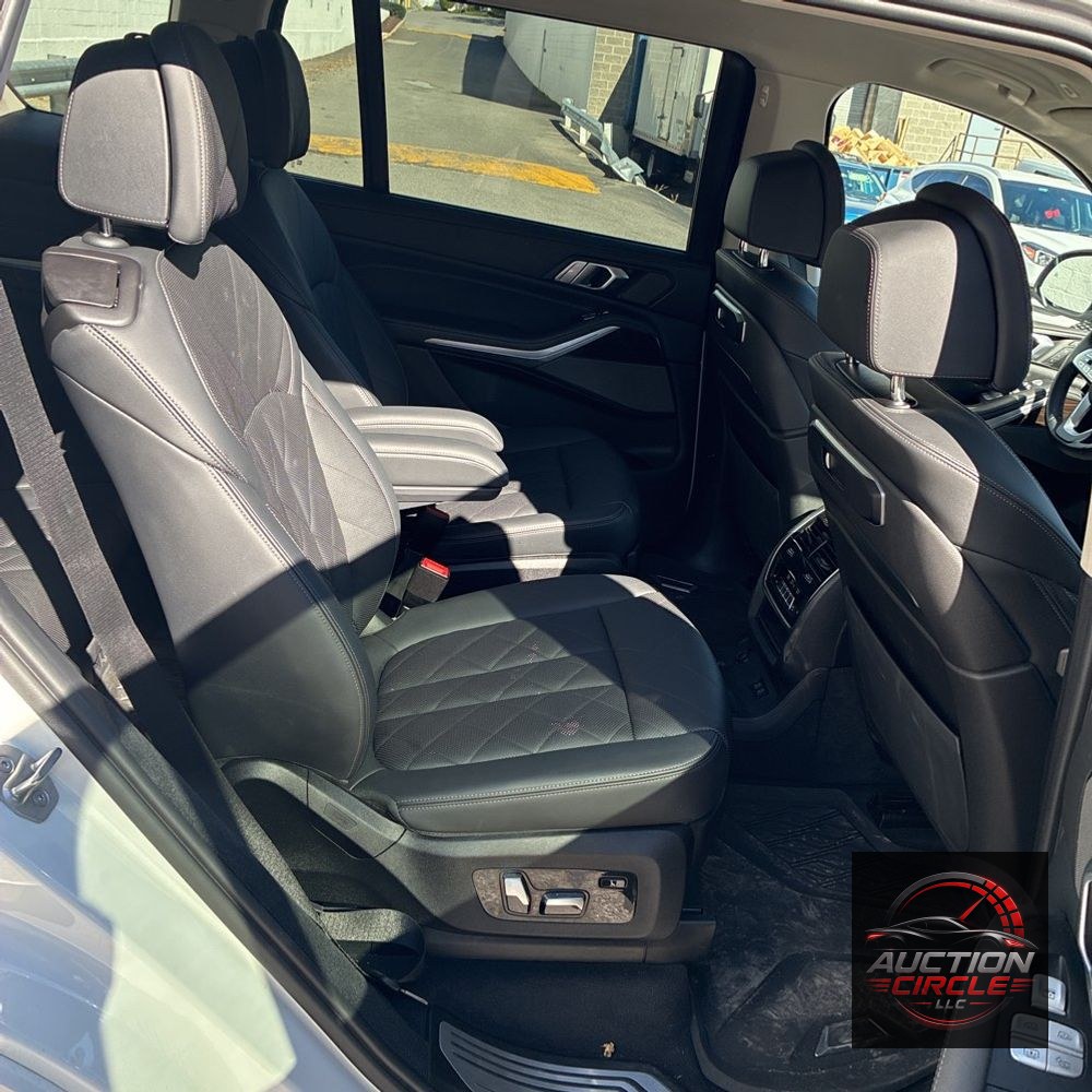 2023 BMW X7 XDrive40i