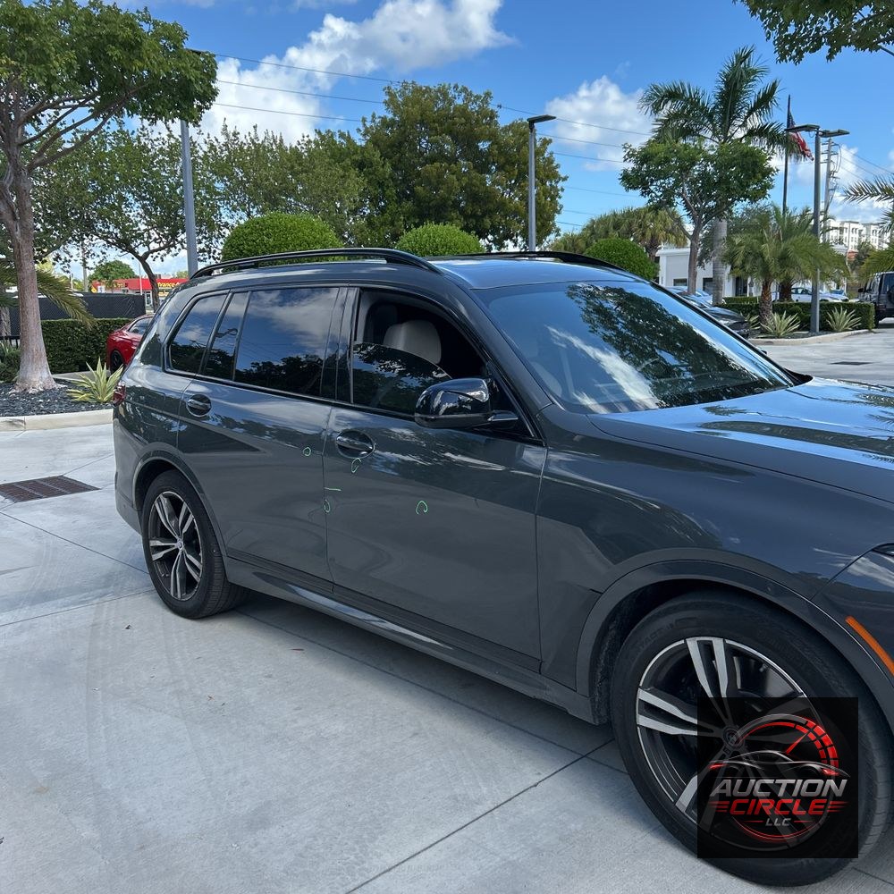 2023 BMW X7 M60i
