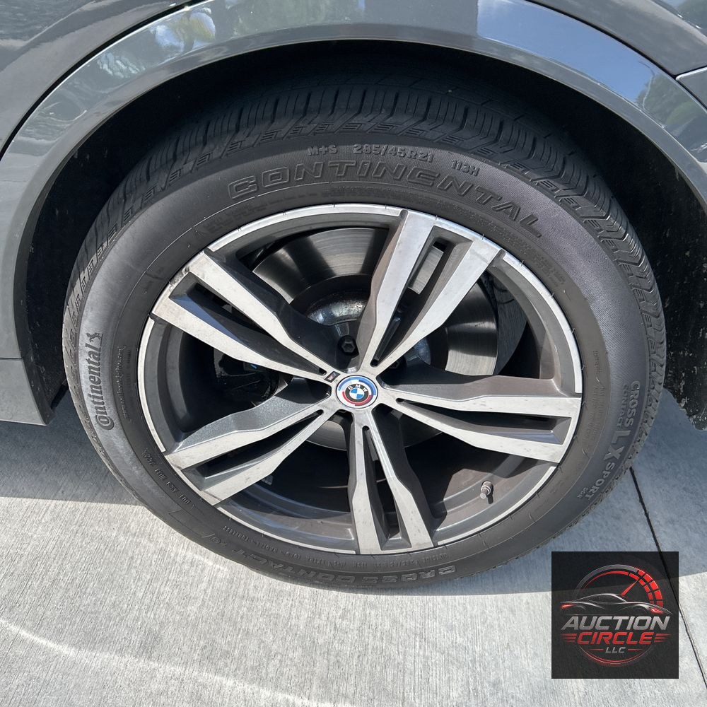 2023 BMW X7 M60i