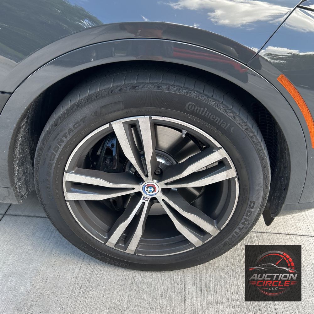 2023 BMW X7 M60i