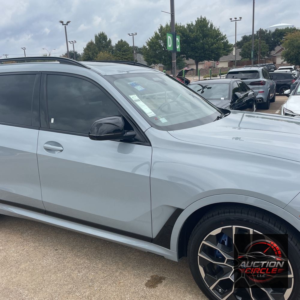 2025 BMW X7 M60i
