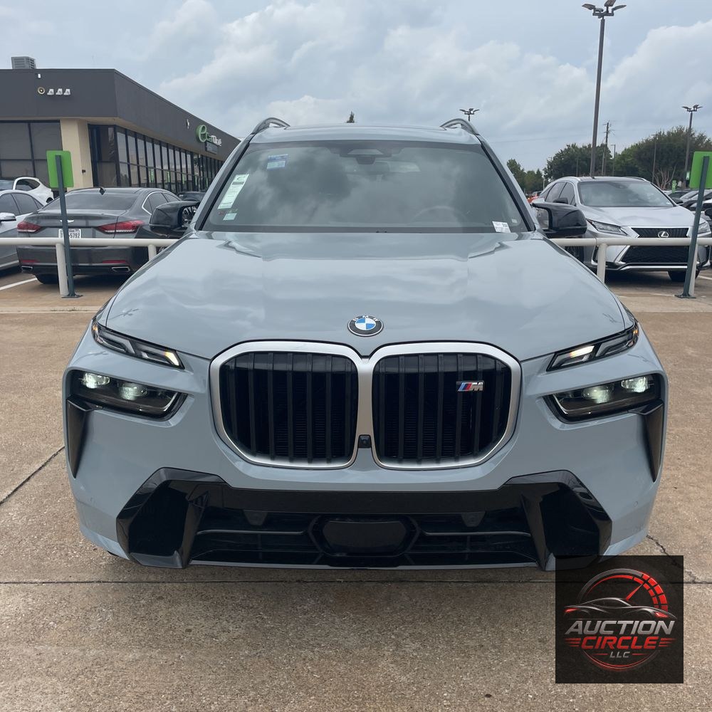2025 BMW X7 M60i
