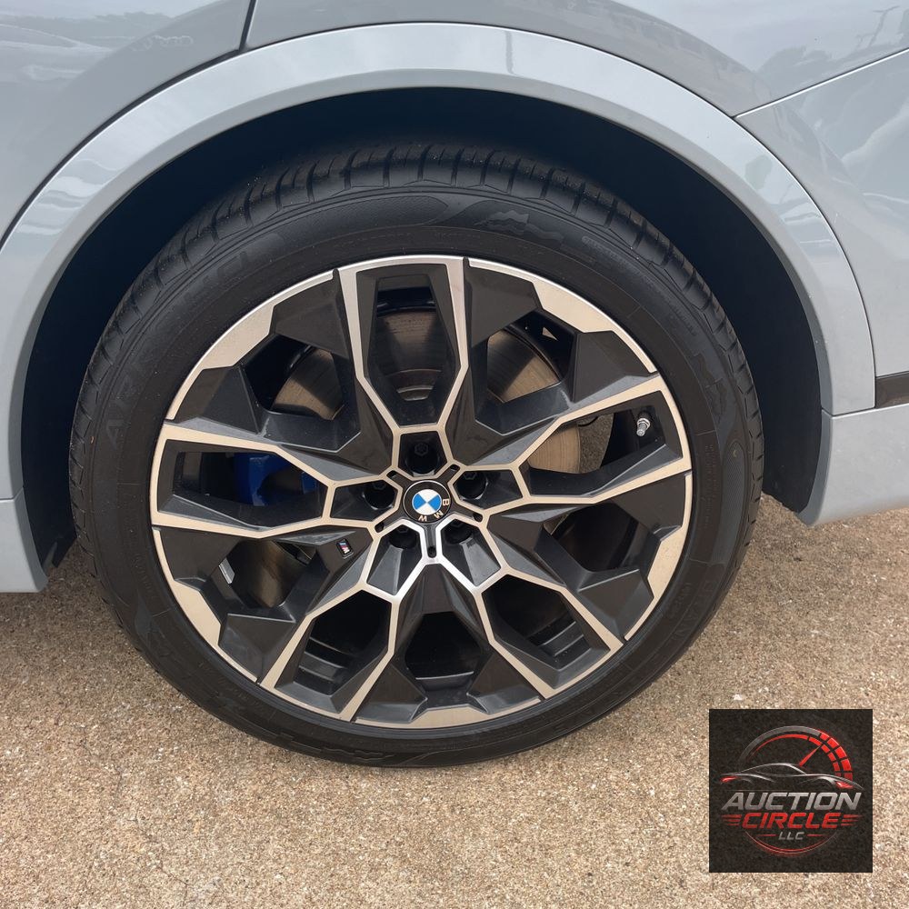 2025 BMW X7 M60i