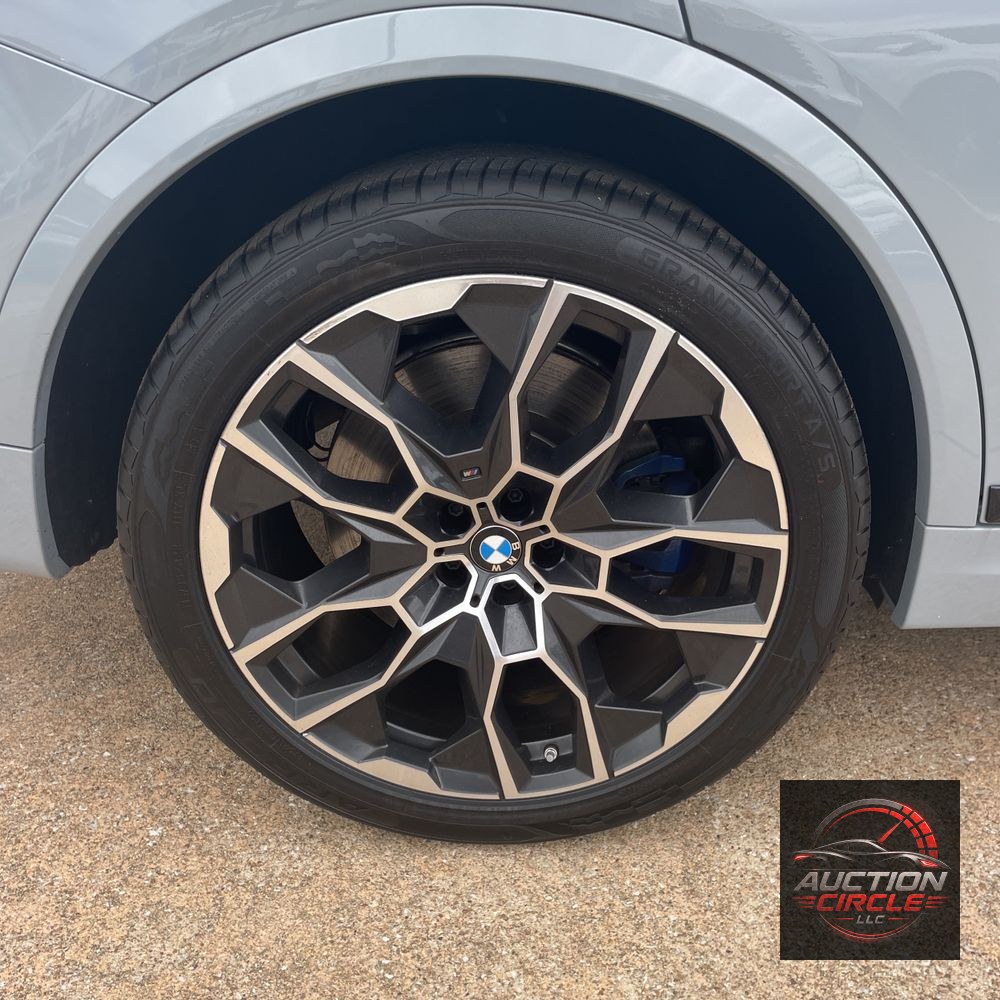 2025 BMW X7 M60i