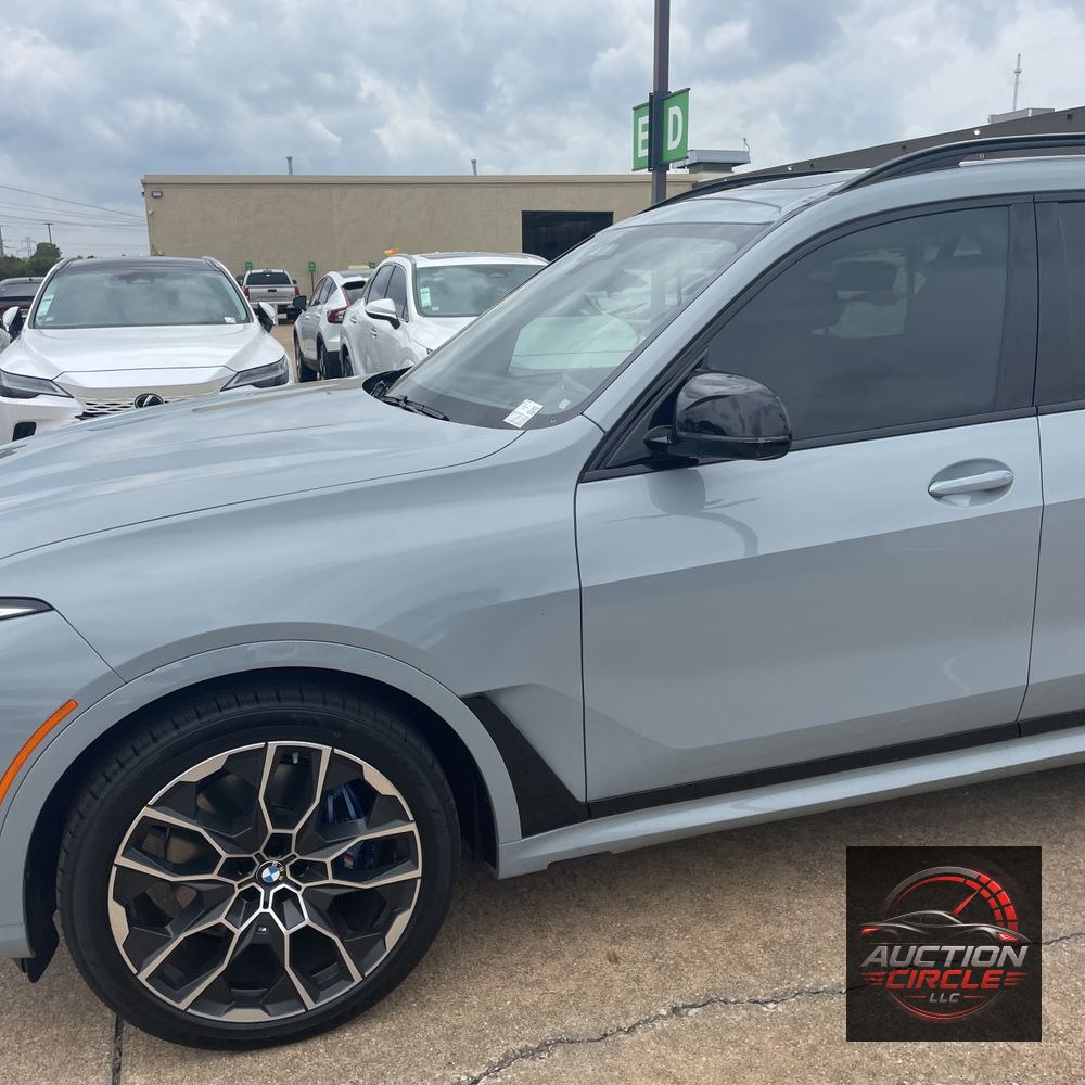 2025 BMW X7 M60i