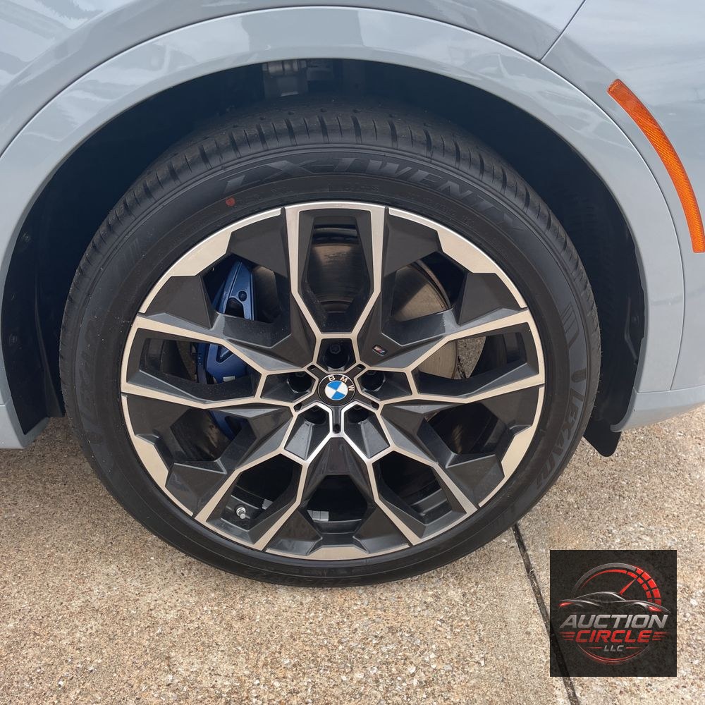 2025 BMW X7 M60i